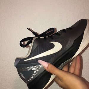 Nike volleyball Zoom shoes